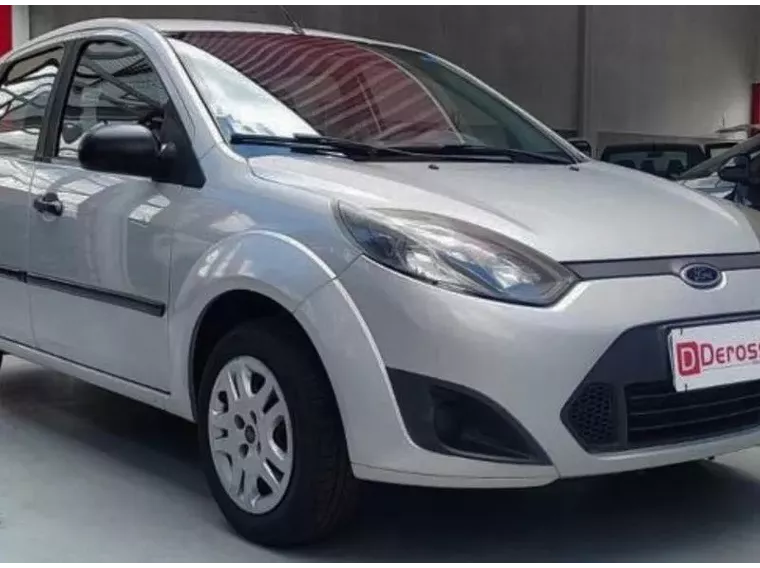 Ford Fiesta Prata 3