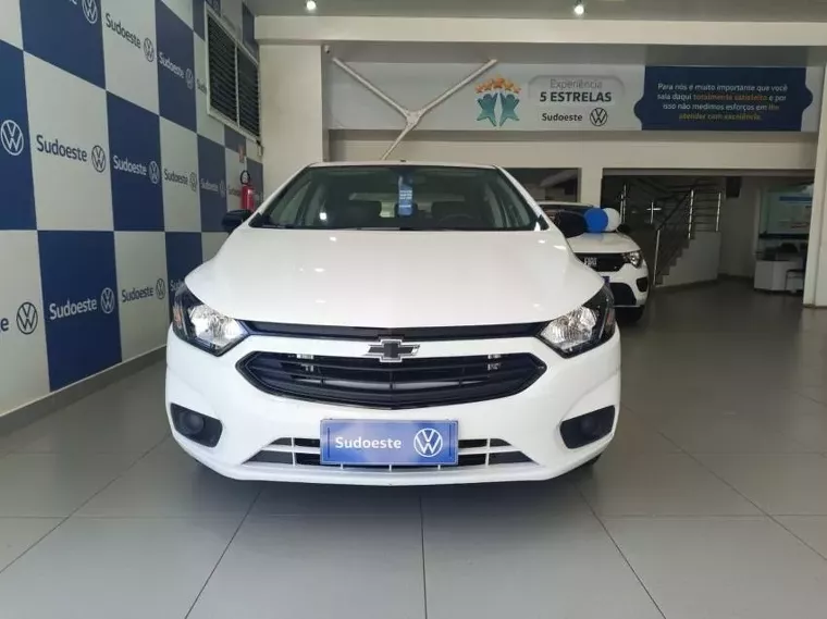 Chevrolet Onix Branco 9