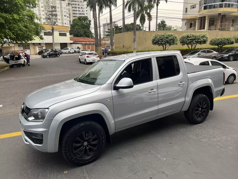 Volkswagen Amarok Prata 3