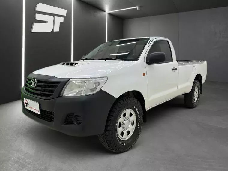 Toyota Hilux Branco 4