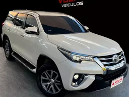 Toyota Hilux SW4