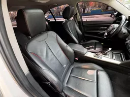 BMW 328i