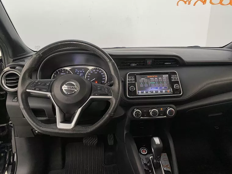 Nissan Kicks Preto 6