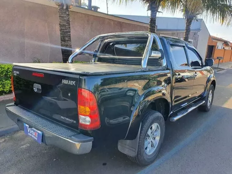 Toyota Hilux Preto 10