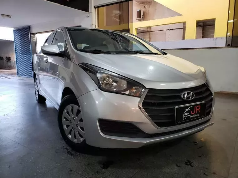 Hyundai HB20 Prata 15