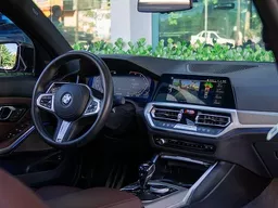 BMW 320i