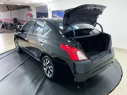 Nissan Versa