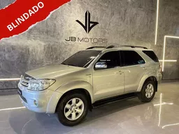 Toyota Hilux SW4