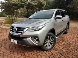 Toyota Hilux SW4