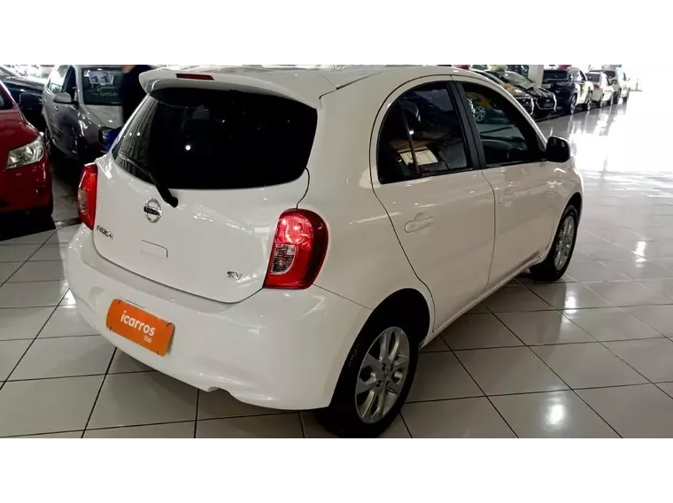 Nissan March Branco 2