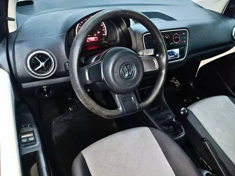 Volkswagen UP Branco 3