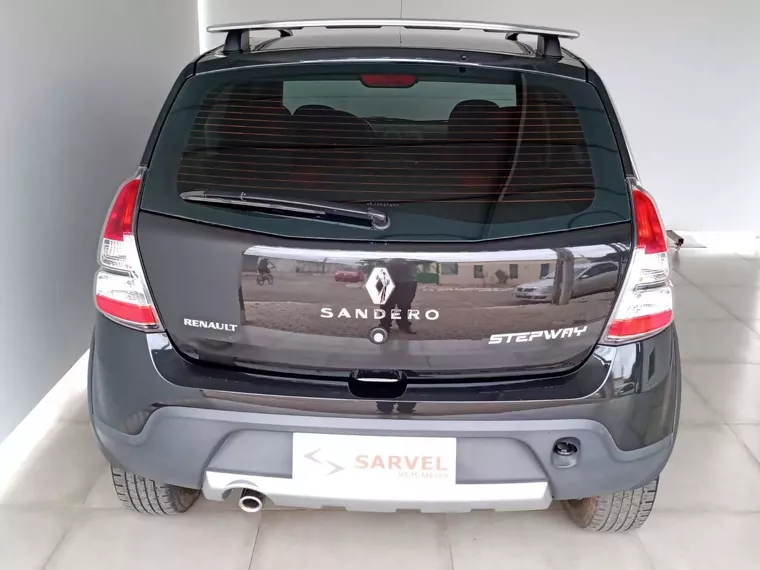 Renault Sandero Preto 10