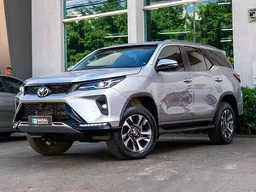 Toyota Hilux SW4