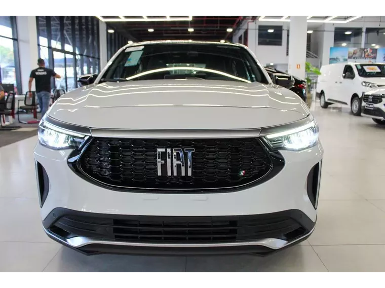 Fiat Fastback Branco 12