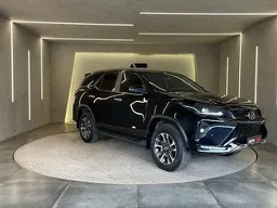 Toyota Hilux SW4
