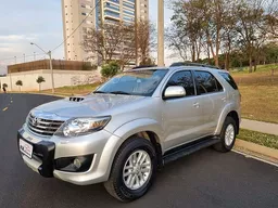 Toyota Hilux SW4