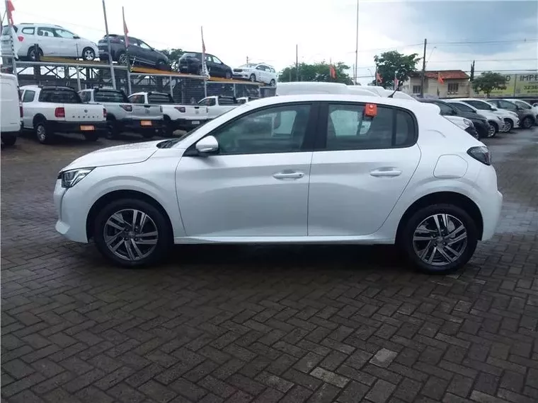 Peugeot 208 Branco 7