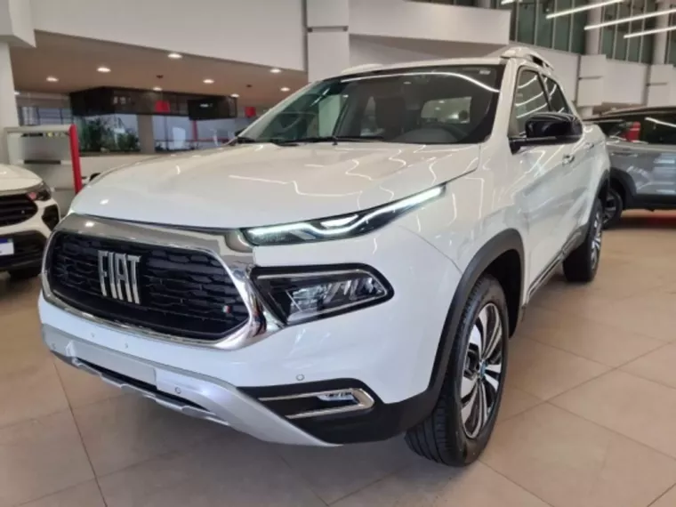 Fiat Toro Branco 10