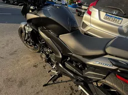 Bajaj Dominar