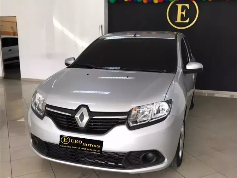 Renault Sandero Prata 3