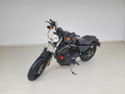 XL 883