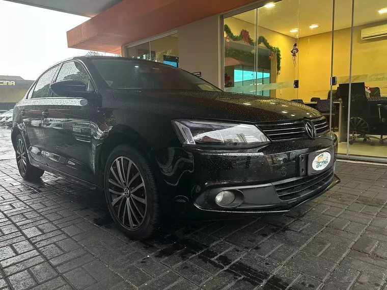 Volkswagen Jetta Preto 8