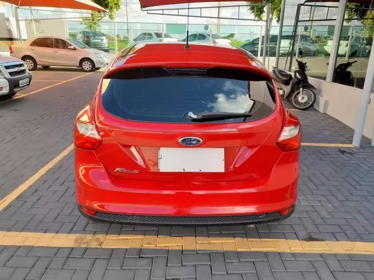 Ford Focus Vermelho 3