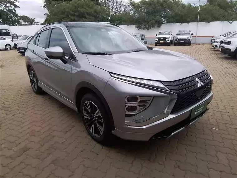 Mitsubishi Eclipse Cross Prata 6