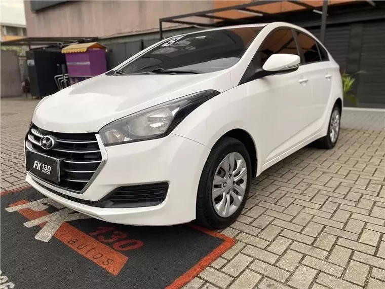 Hyundai HB20S Branco 12