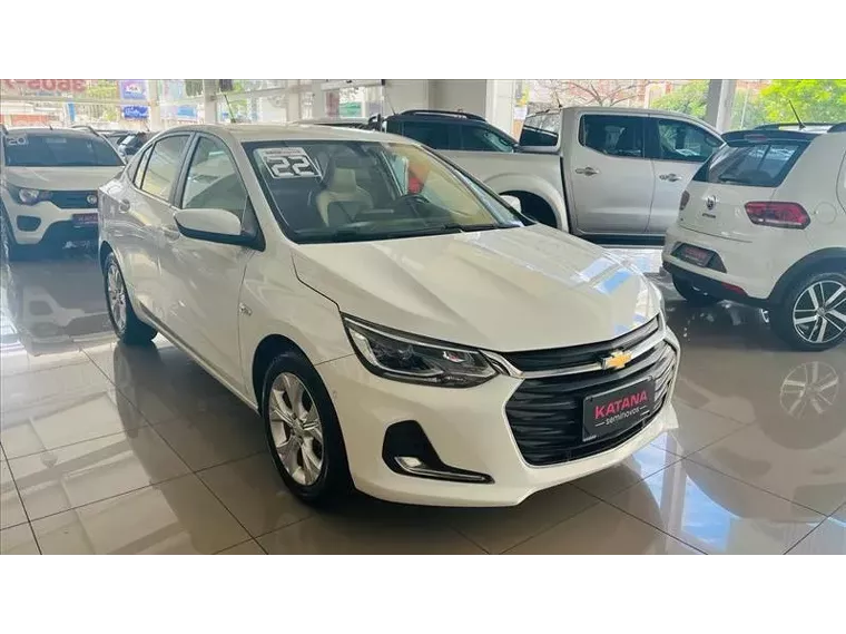 Chevrolet Onix Branco 3