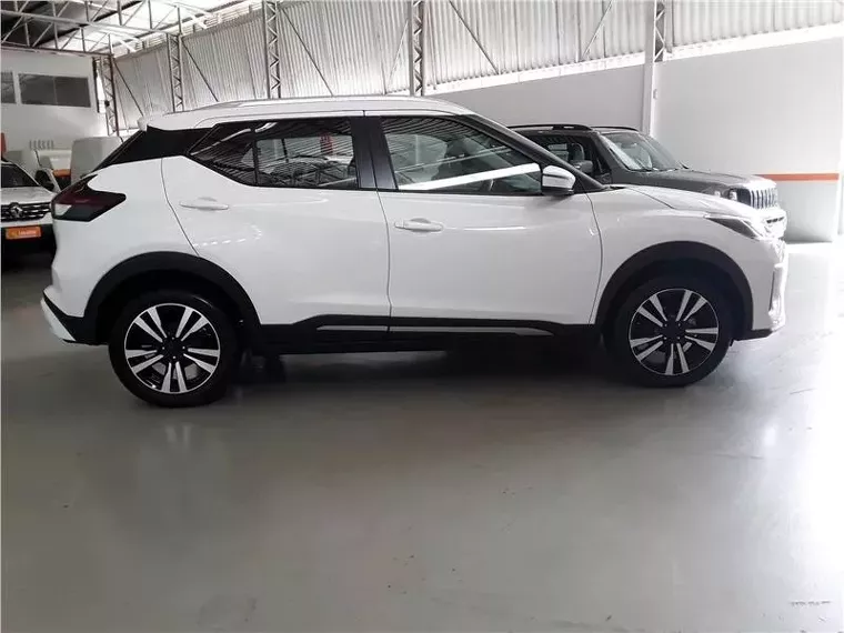 Nissan Kicks Branco 13