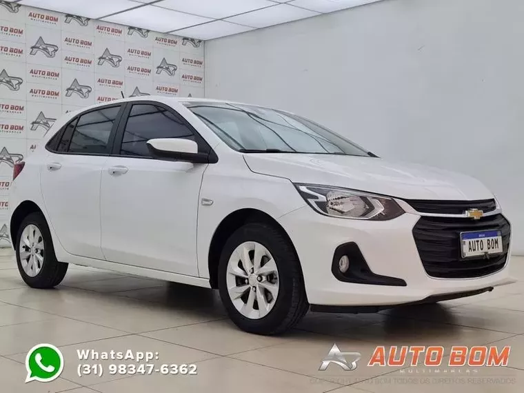 Chevrolet Onix Branco 16