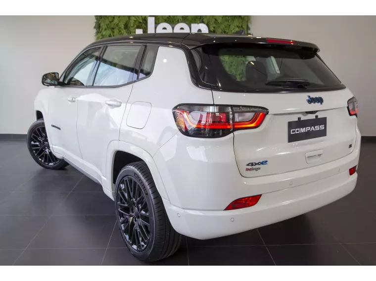 Jeep Compass Branco 10