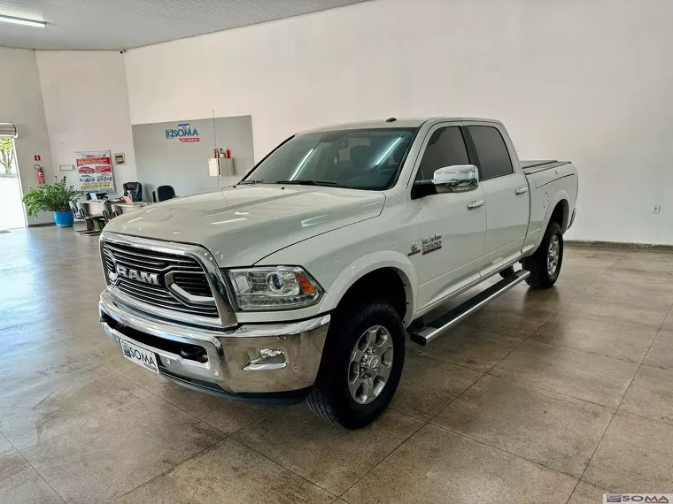 RAM 2500 Branco 9