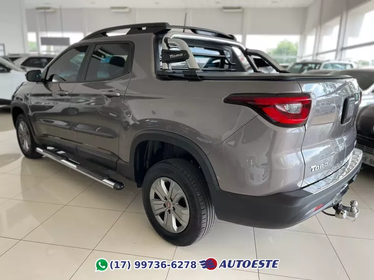 Fiat Toro Indefinida 4