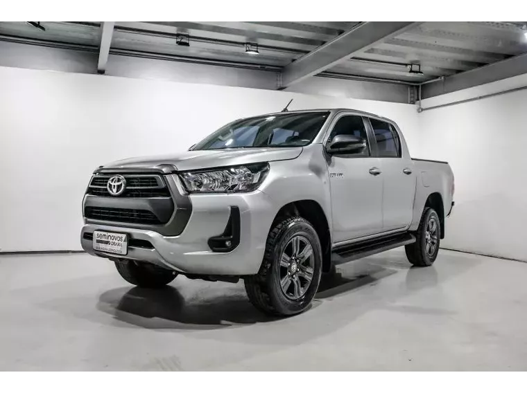 Toyota Hilux Prata 17