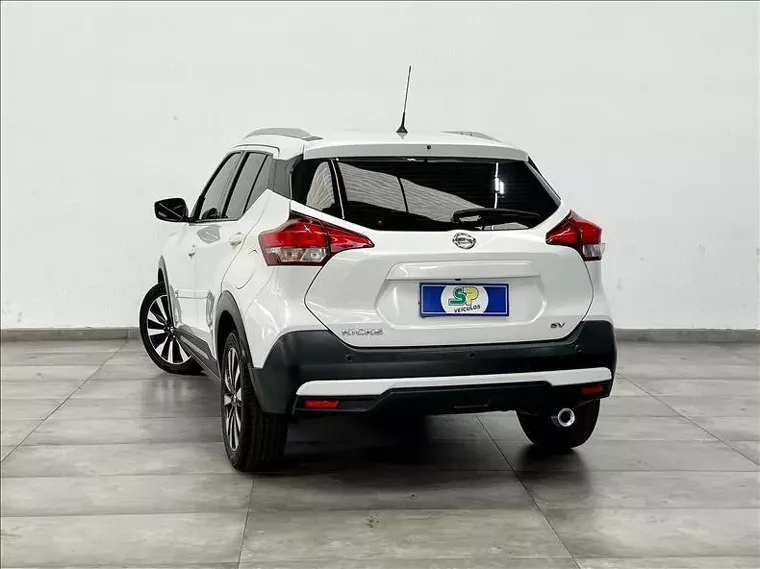 Nissan Kicks Branco 8