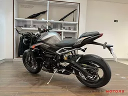 Triumph Street Triple