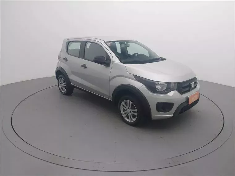 Fiat Mobi Prata 11