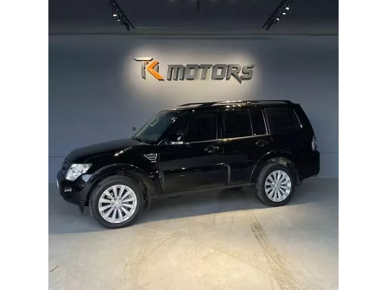 Mitsubishi Pajero Full Preto 9