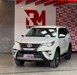 Toyota Hilux SW4