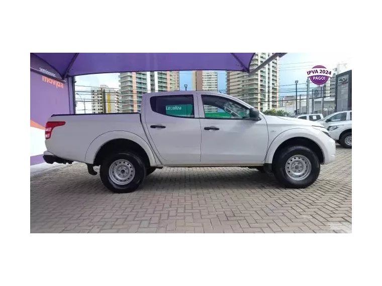 Mitsubishi L200 Branco 4