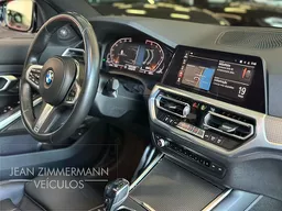 BMW 320i