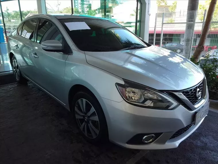 Nissan Sentra Prata 5