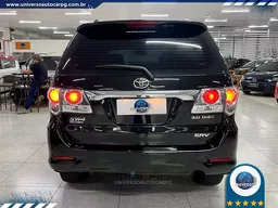 Toyota Hilux SW4
