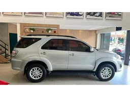 Toyota Hilux SW4
