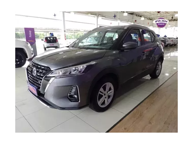 Nissan Kicks Cinza 5