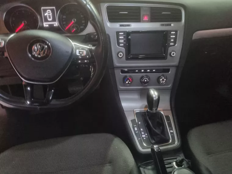 Volkswagen Golf Branco 3