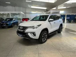 Toyota Hilux SW4