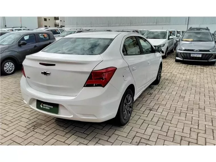 Chevrolet Onix Branco 6